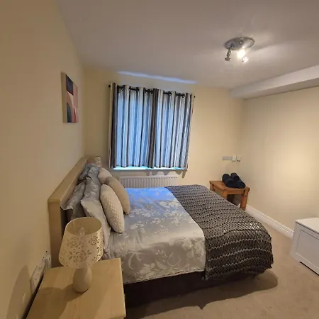 2 Bed Cosy In Heart Of Mullingar. * Mullingar